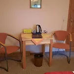 Vendégház Garni & Oma's Heuhotel 'pension Zur Galerie' Barby