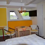 Vendégház Garni & Oma's Heuhotel 'pension Zur Galerie' Barby