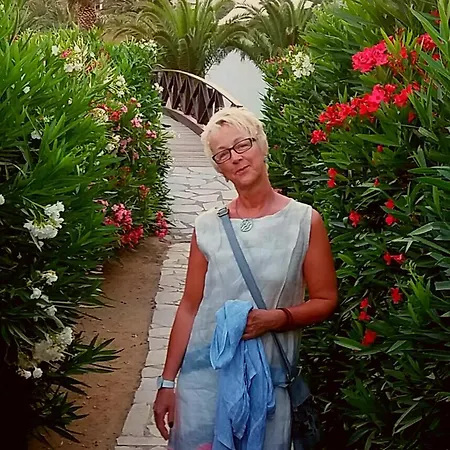 Casa de hóspedes Garni & Oma's Heuhotel 'pension Zur Galerie'