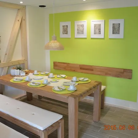 Garni&oma's Heuhotel 'pension Zur Galerie'