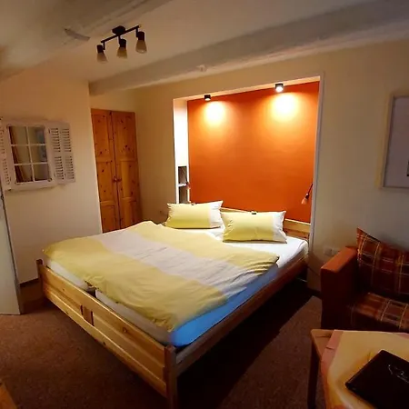 Gasthof Garni&oma's Heuhotel 'pension Zur Galerie' 4*