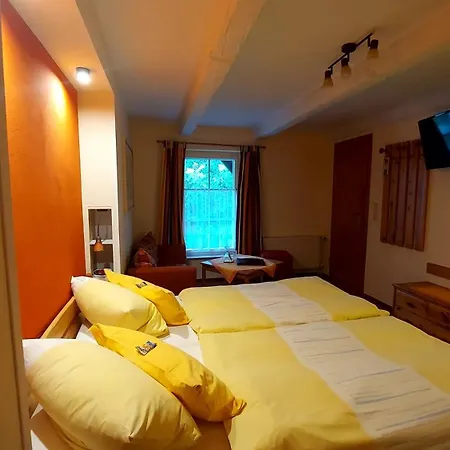 Garni&oma's Heuhotel 'pension Zur Galerie' 3*