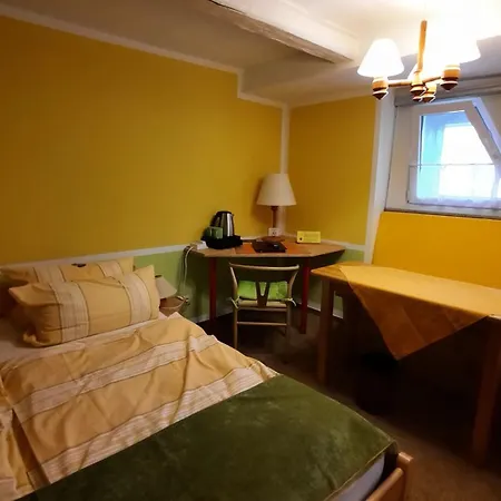 Garni & Oma's Heuhotel 'pension Zur Galerie' Pensjonat