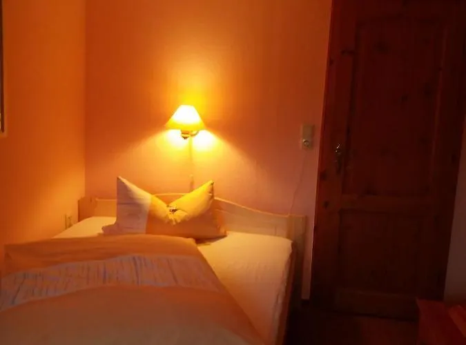 Pensjonat Garni & Oma's Heuhotel 'pension Zur Galerie' 3*