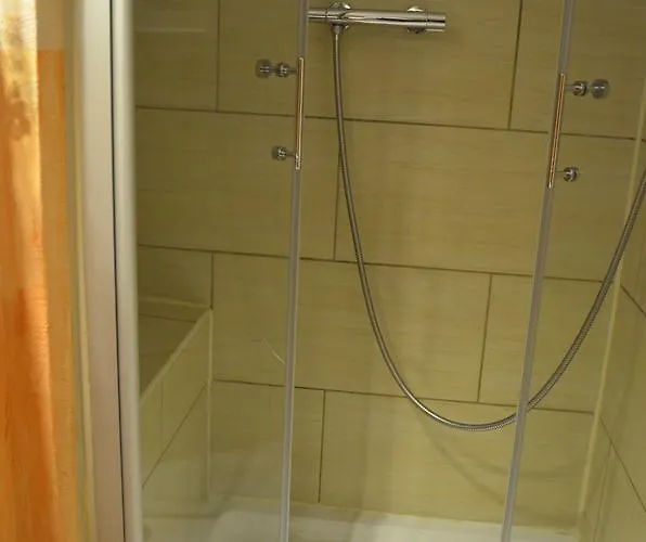 Garni & Oma's Heuhotel 'pension Zur Galerie' 3* Barby